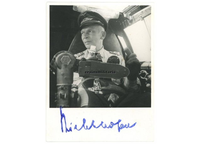 Knight's Cross winner Wolfram von Richthofen - wartime signed photo Knight's Cross winner Wolfram von Richthofen - wartime signed photo