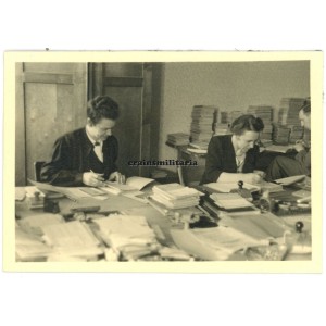 Female personnel with Wehrpass 1944