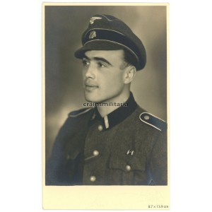 SS-Rottenführer visor cap portrait in Landeck