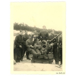 SS with Flak and camouflage uniforms