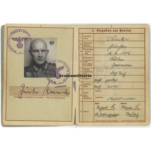 32.ID KIA Officer Wehrpass, EK1, CCCiB