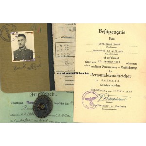 Soldbuch grouping, prison guard, shot through face